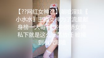  除夕三人行，颜值不错的露脸少妇伺候两个小哥哥激情啪啪，前插后入蹂躏小少妇双洞草不停