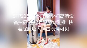 漂亮熟女人妻吃鸡啪啪 身材娇小 被两根黑祖宗超大肉棒三洞全开 不停连续轮流无套输出 简单粗暴 非常享受 口爆吃精