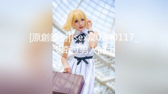 【新片速遞】  4月最新流出❤️风景区全景厕拍偷窥美女少妇尿尿大多是住附近的原生态村姑样子淳朴.