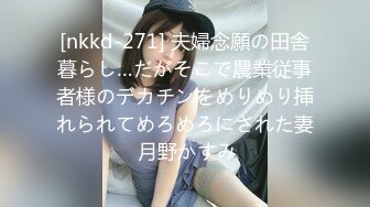  高筒靴牛仔热裤G奶美女户外大街上搭讪小伙到商场卫生间打炮