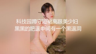 白衣黄发苗条妹子，近距离特写掰穴招牌动作倒立口交