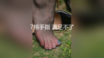 东南亚约妹无毛肥逼短发妹子，性感黑丝带着项圈口塞，骑脸舔逼口交舔屌，站立侧入高难度倒立抽插猛操