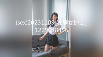 【新片速遞】  ❤️❤️女友浴室洗骚逼，男友跑过来蹲着舔逼，搞的好想要，坐在马桶上玩震动棒，小舌头舔JB，口活很棒