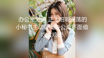 樣子可愛的萌妹子網吧提供擼管服務猛射妹子搞完撒個尿 國外的網吧就是牛逼啊 國內的陪玩服務不知道有沒有