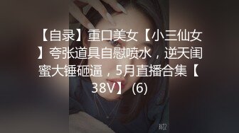 健身女友 自己脱光在床上搔首弄姿勾引，脱下性感小内裤后入美臀，绝对精彩，，不要错过！