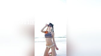 【新片速遞】  花重金雇打扫卫生的阿姨❤️偷拍大专女澡堂众多美女洗澡换衣服