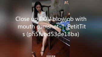 “肏死母狗骚逼”对话刺激顶级反差露脸女神！推特蜂腰桃子臀极品气质御姐【兔兔】VIP群福利，与老板3P爆肏大哥在笑她在尖叫